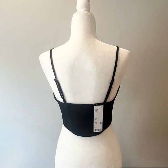URBAN OUTFITTERS RINA TRIANGLE BLACK CAMI TOP SIZE MEDIUM NEW CROP TOP - Picture 6 of 6
